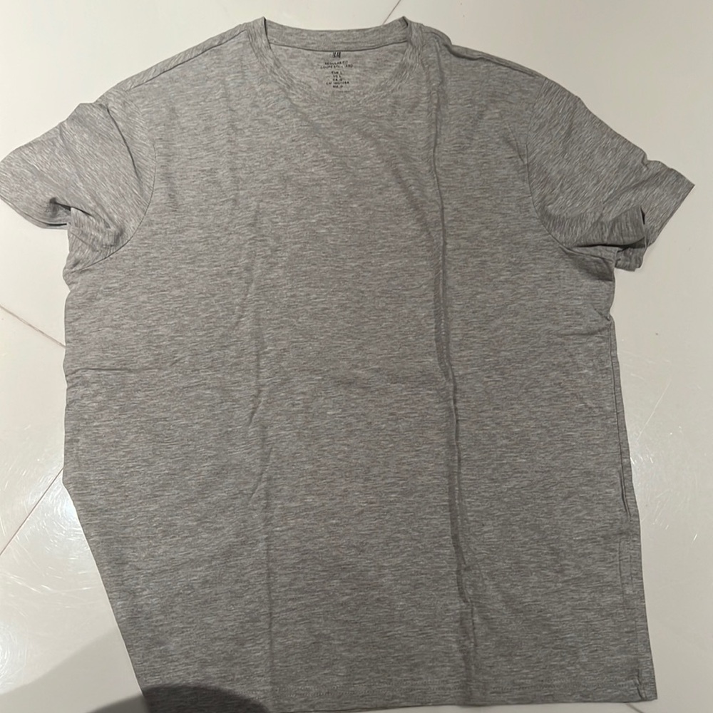 H&M grey t shirt